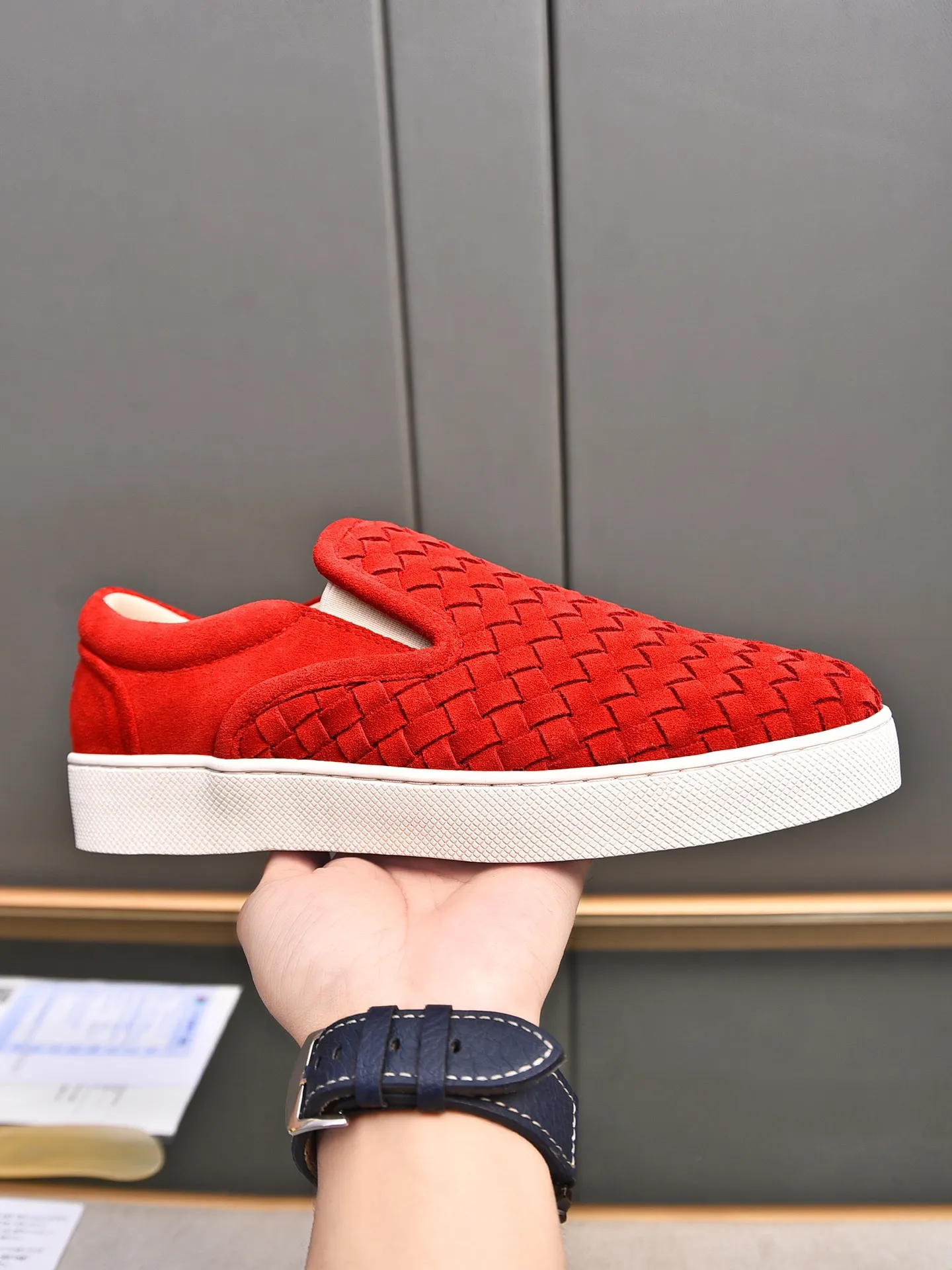 Men's shoes 💰460 [Sleeves series] BOTTEG* VENET* - high-end boutique Size: 38-44 (45 customized) BV new product, first-layer cowhide artificially woven classic style harmoniously blends with contemporary fashion temperament, rubber soles are light and flexible, water-dyed sheepskin pads! [Taobao, Tmall, and live streaming are the first choices]